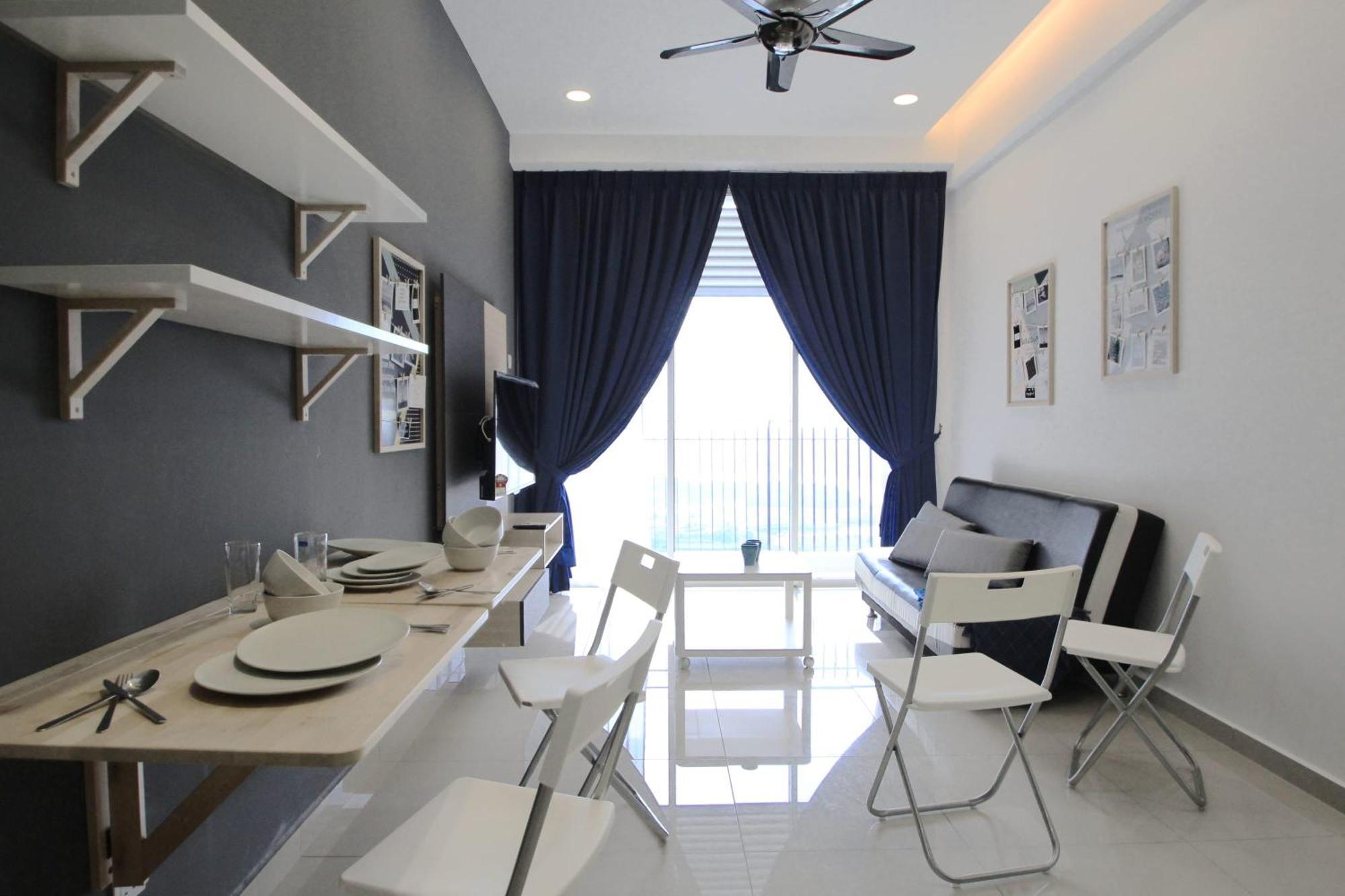 Апартаменти Cozy, High-Floor 2Br Apt Near Legoland Нусаяя Екстер'єр фото